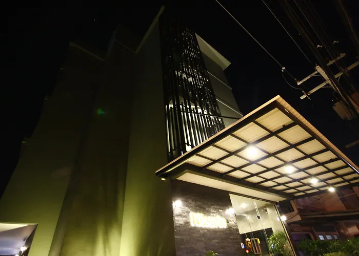 Ritsurin Boutique Hotel - โรงแรมริทสุริน บูติค
